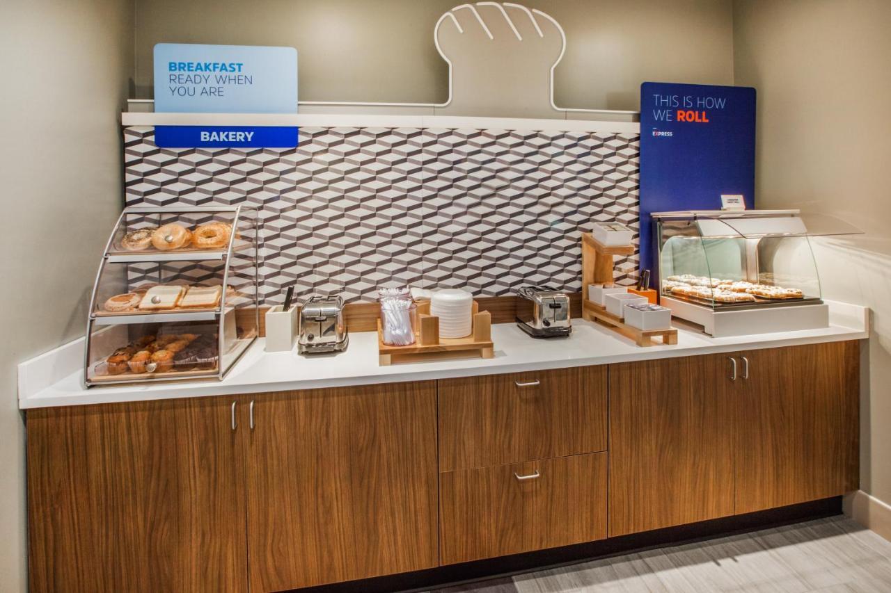 Holiday Inn Express - Gulfport Beach By Ihg Extérieur photo