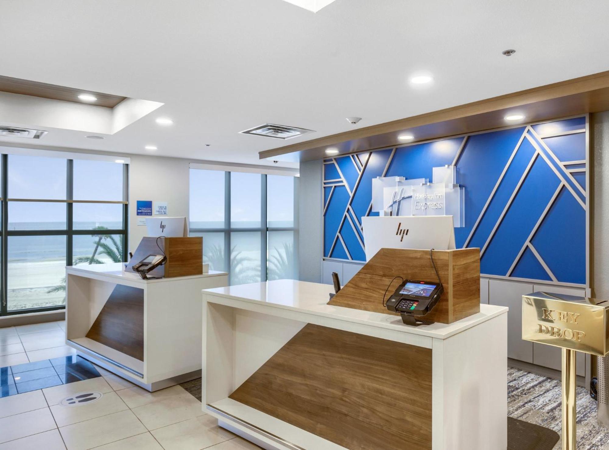 Holiday Inn Express - Gulfport Beach By Ihg Extérieur photo