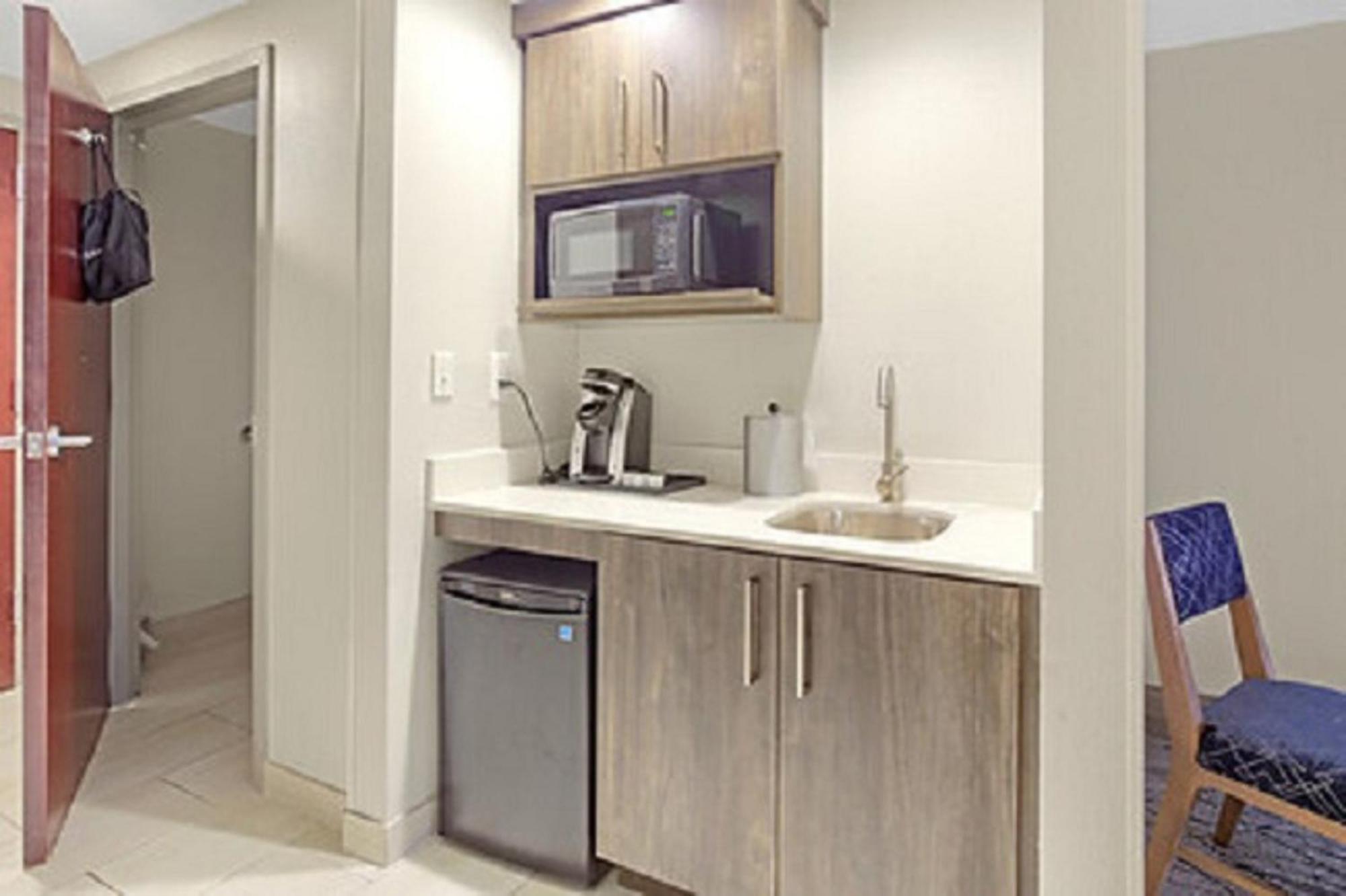 Holiday Inn Express - Gulfport Beach By Ihg Extérieur photo
