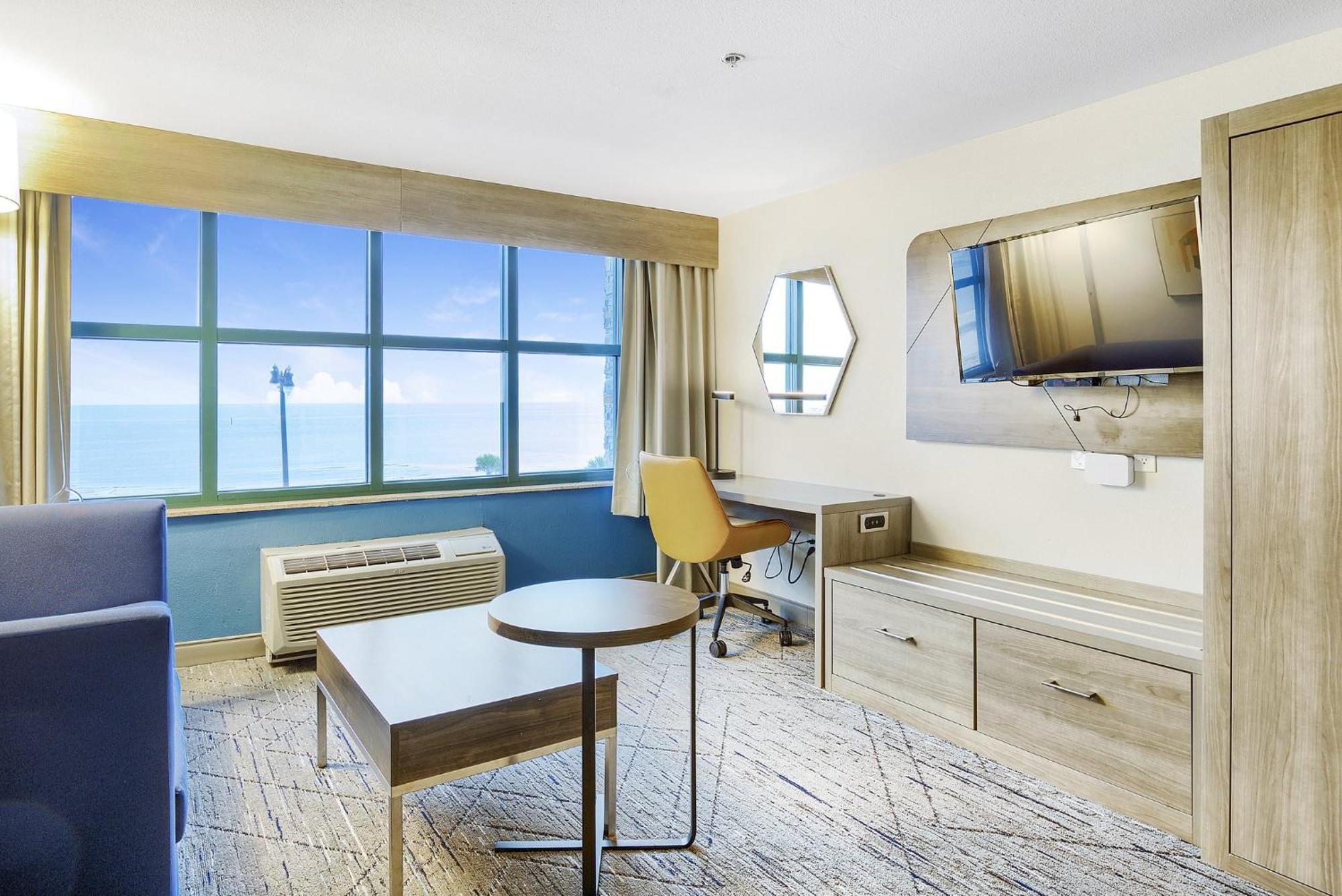 Holiday Inn Express - Gulfport Beach By Ihg Extérieur photo